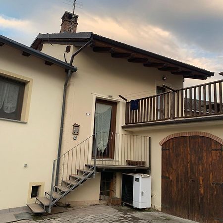 La Casa Di Nonna Pina Villa Roccasparvera Luaran gambar